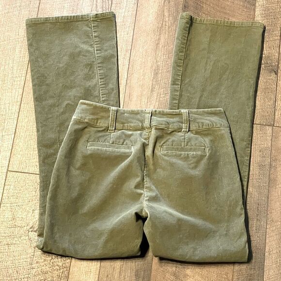 New! Ellemenno Green Flare Cords. Size 9. - Picture 2 of 5